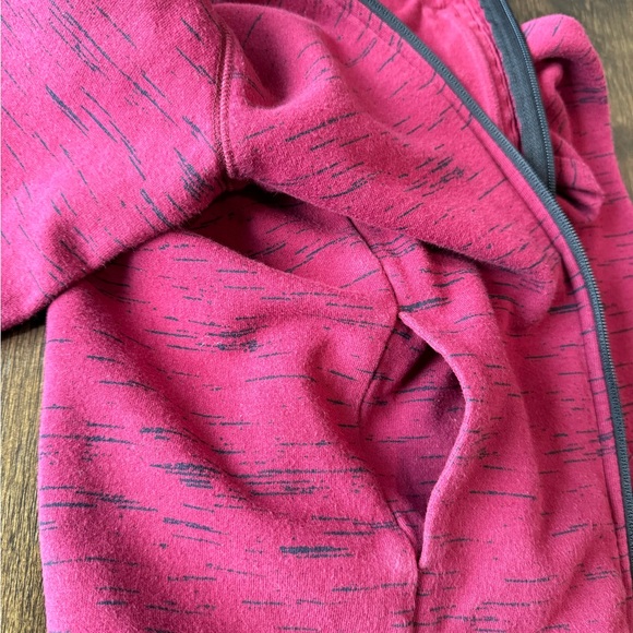 GapFit Kids  Fit Tech Hoodie and Joggers. - Picture 6 of 15